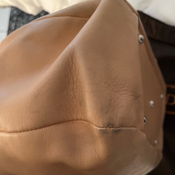 Tods brand all leather beige purse - Picture 10 of 15